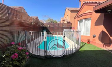 Venta casa 3 dormitorios, piscina, quincho, microbarrio cerrado, Valle lo Campino