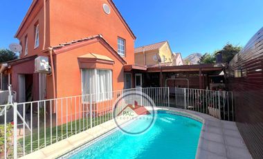 Venta casa 3 dormitorios, piscina, quincho, microbarrio cerrado, Valle lo Campino
