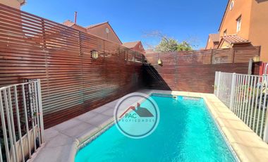 Venta casa 3 dormitorios, piscina, quincho, microbarrio cerrado, Valle lo Campino