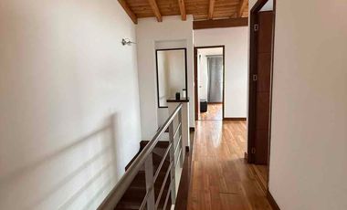 CASA EN ENVIGADO AV INTERMEDIA