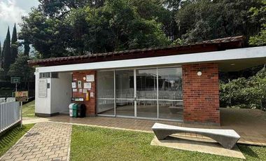 CASA EN ENVIGADO AV INTERMEDIA