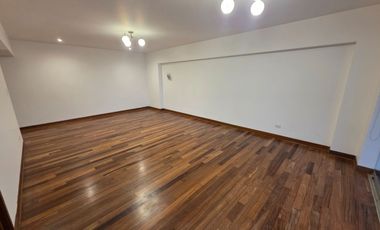 Vive en Una de Las Zonas Mas Exclusivas y Estratégicas de San Isidro.
