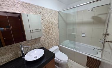 Vive en Una de Las Zonas Mas Exclusivas y Estratégicas de San Isidro.