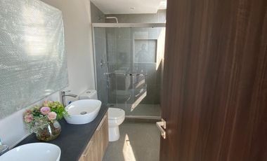 DEPARTAMENTO DE 195 METROS EN LA VISTA BOSQUE REAL EN RENTA