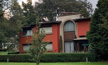 hermosa residencia en venta en el exclusivo fraccionamiento club de golf los encinos