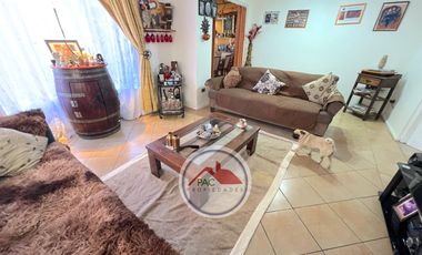 Casa venta 5 dormitorios, quincho, piscina, microbarrio cerrado, Valle lo Campino