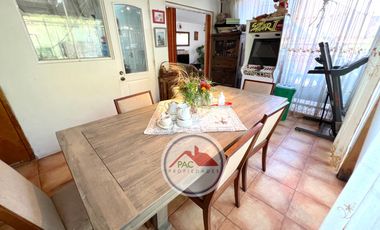 Casa venta 5 dormitorios, quincho, piscina, microbarrio cerrado, Valle lo Campino