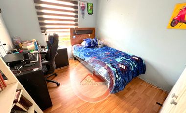 Casa venta 5 dormitorios, quincho, piscina, microbarrio cerrado, Valle lo Campino
