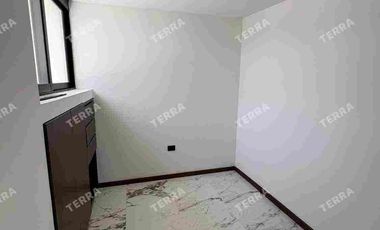 SE RENTA HERMOSA CASA TOTALMENTE NUEVA. LOMAS DE ANGELÓPOLIS 3 PUEBLA.