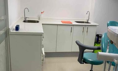 Arriendo Oficina Odontologia eñ excelente ubicación !!  Metro Los Leones y Tobalaba