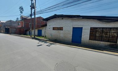 Terreno ESQUINERO amplio de venta con bodega ideal para uso comercial o vivienda sector Uncovia parque industrial IPRUS 4 PISOS