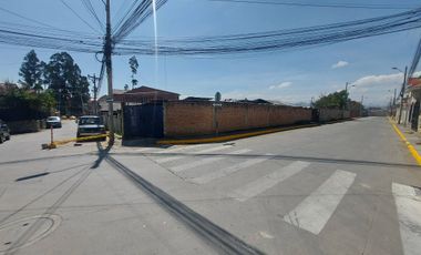 Terreno ESQUINERO amplio de venta con bodega ideal para uso comercial o vivienda sector Uncovia parque industrial IPRUS 4 PISOS