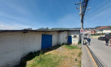 Terreno ESQUINERO amplio de venta con bodega ideal para uso comercial o vivienda sector Uncovia parque industrial IPRUS 4 PISOS