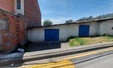 Terreno ESQUINERO amplio de venta con bodega ideal para uso comercial o vivienda sector Uncovia parque industrial IPRUS 4 PISOS