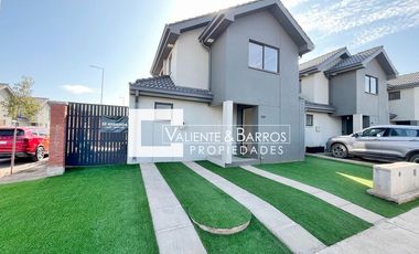 Casa en Arriendo en Condominio Portal de Machalí