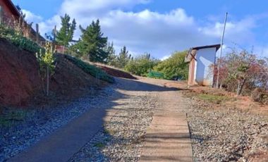 VEN 673 Se vende parcela de 7.200 con dos casas construidas y piscina a 45 minutos de Concepción en Florida