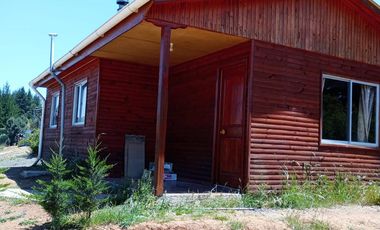 VEN 673 Se vende parcela de 7.200 con dos casas construidas y piscina a 45 minutos de Concepción en Florida