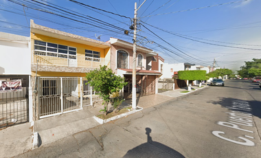 HERMOSA CASA EN VENTA, PROPIEDAD DE RECUPERACION BANCARIA.