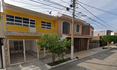 HERMOSA CASA EN VENTA, PROPIEDAD DE RECUPERACION BANCARIA.