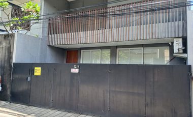 DIJUAL: Rumah 2 tkt minimalis yang nyaman, belakang Permata Hijau, Jakarta Selatan