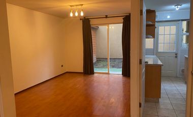 SE ARRIENDA LINDA CASA 3 DORMITORIOS + QUINCHO BARRIO VISTA VOLCAN