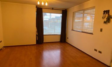 SE ARRIENDA LINDA CASA 3 DORMITORIOS + QUINCHO BARRIO VISTA VOLCAN