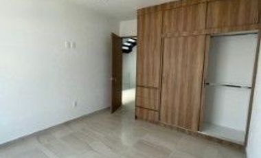 RENTA DE CASA NUEVA EN METEPEC