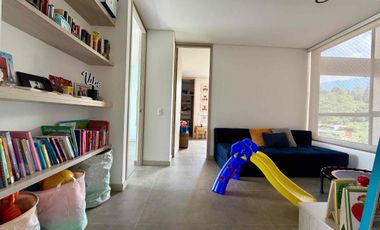 VENTA HERMOSO APARTAMENTO EN LOMA DEL ESCOBERO