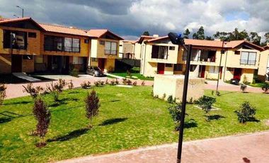 rento hermosa casa cajica