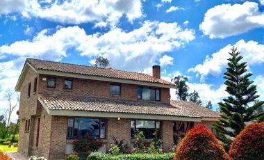 CASA CAMPO MOSQUERA -CLUB LOS PINOS