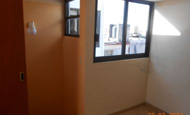 Casita de 3 niveles en venta Col. 16 de Septiembre Norte, Puebla.
