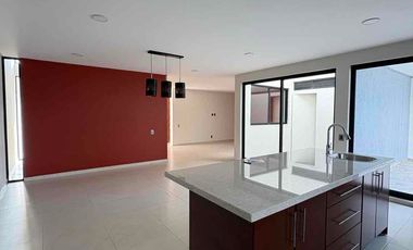SE RENTA CASA DE 3 RECÁMARAS EN APIZACO