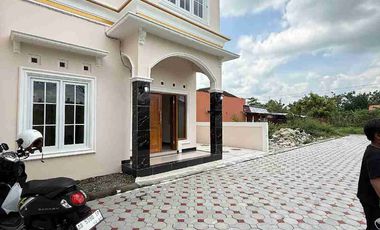 RUMAH 2 LANTAI DENGAN HARGA MURAH DALAM CLUSTER DI JALAN WONOSARI KM 8 POTORONO