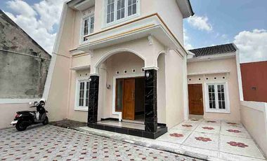 RUMAH 2 LANTAI DENGAN HARGA MURAH DALAM CLUSTER DI JALAN WONOSARI KM 8 POTORONO
