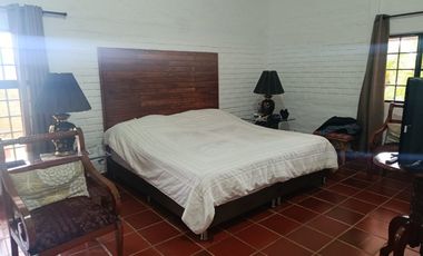 Venta de casa finca a puerta cerrada en la Cumbre Valle del Cauca