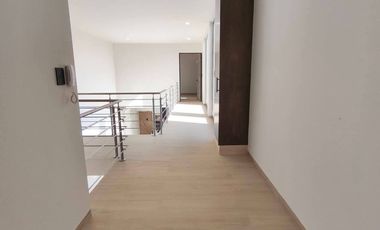 VENTA DE CASA NUEVA EN VILANOVA RANCHO SANTA MONICA AL SUR