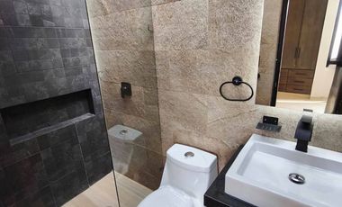 VENTA DE CASA NUEVA EN VILANOVA RANCHO SANTA MONICA AL SUR