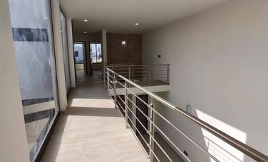 VENTA DE CASA NUEVA EN VILANOVA RANCHO SANTA MONICA AL SUR