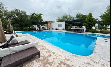 VENTA DE CASA NUEVA EN VILANOVA RANCHO SANTA MONICA AL SUR