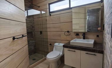 VENTA DE CASA NUEVA EN VILANOVA RANCHO SANTA MONICA AL SUR