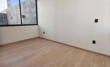 VENTA DE CASA NUEVA EN VILANOVA RANCHO SANTA MONICA AL SUR