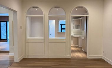 FOR SALE: 5BR House at The Executive Row, Valle Verde, Pasig City