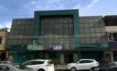 Galpon con Edificio de Oficinas en Alquiler Avenida Agustin Freire Norte Guayaquil