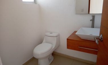 CASA EN VENTA EN SENDEROS DE MONTE VERDE 105 COTO 3 RECAMARA CON BAÑO AMPLIA