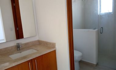 CASA EN VENTA EN SENDEROS DE MONTE VERDE 105 COTO 3 RECAMARA CON BAÑO AMPLIA