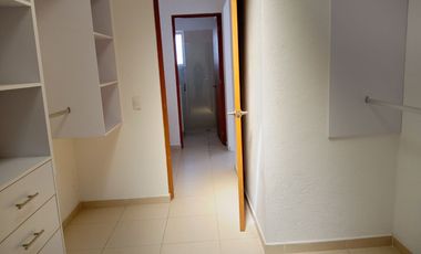 CASA EN VENTA EN SENDEROS DE MONTE VERDE 105 COTO 3 RECAMARA CON BAÑO AMPLIA