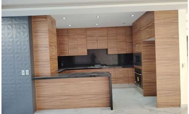 CASA EN VENTA FRACC SENDEROS MONTEVERDE 3 RECAMARAS CADA UNA CON SU BAÑO, ROOF GARDEN DENTRO DE COTO CON ALBERCA