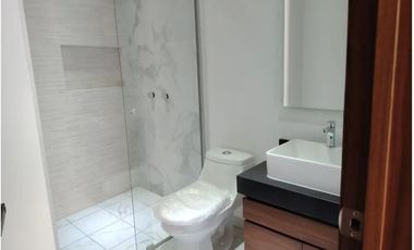 CASA EN VENTA FRACC SENDEROS MONTEVERDE 3 RECAMARAS CADA UNA CON SU BAÑO, ROOF GARDEN DENTRO DE COTO CON ALBERCA