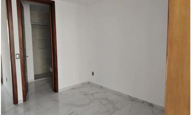 CASA EN VENTA FRACC SENDEROS MONTEVERDE 3 RECAMARAS CADA UNA CON SU BAÑO, ROOF GARDEN DENTRO DE COTO CON ALBERCA