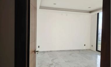 CASA EN VENTA FRACC SENDEROS MONTEVERDE 3 RECAMARAS CADA UNA CON SU BAÑO, ROOF GARDEN DENTRO DE COTO CON ALBERCA
